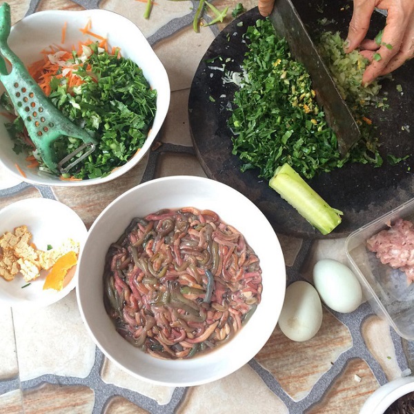 Cách làm món bánh đa nem rươi ngon đúng vị