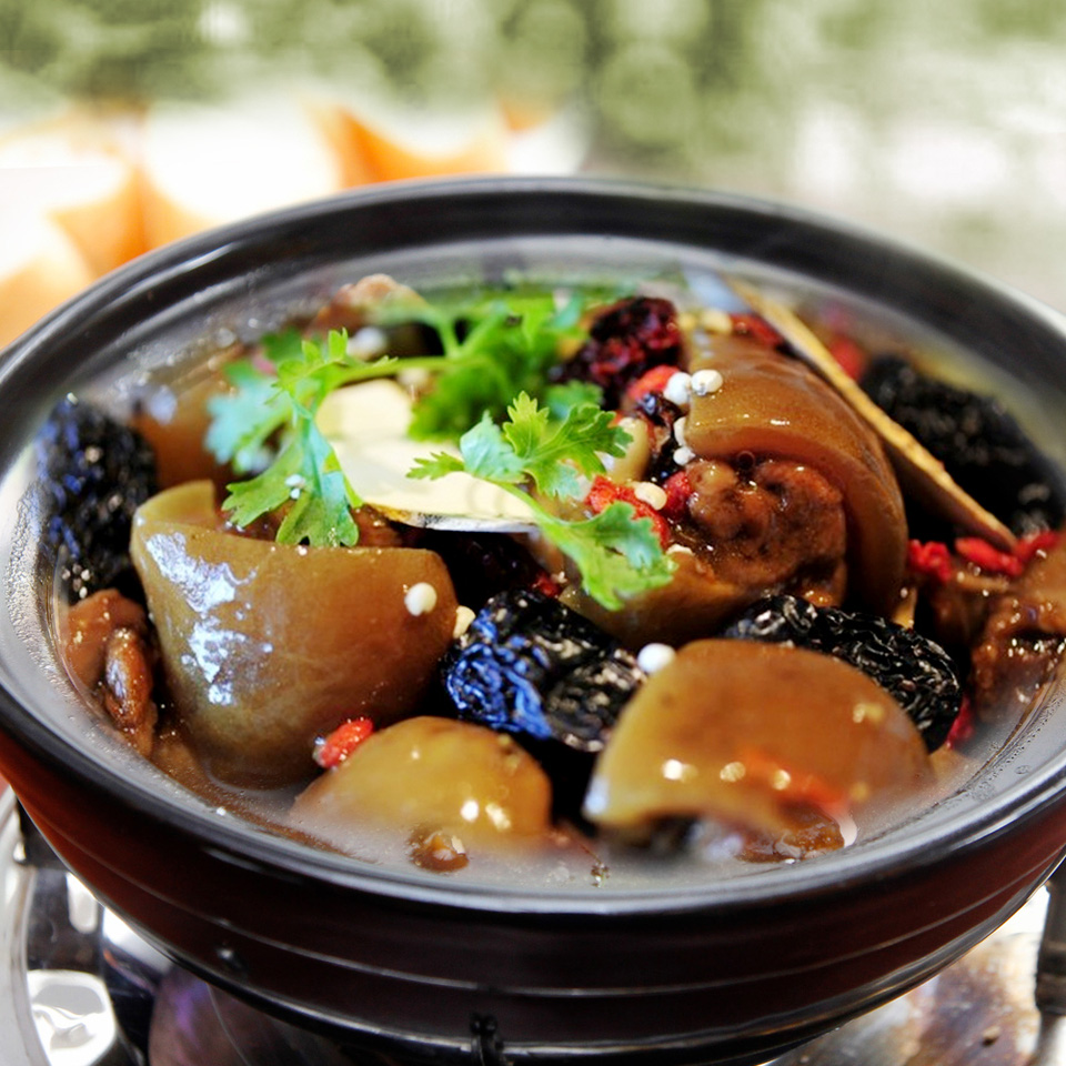 Set đuôi bò hầm thuốc bắc ngon bổ - 360k